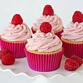 vanilla-cupcakes-
